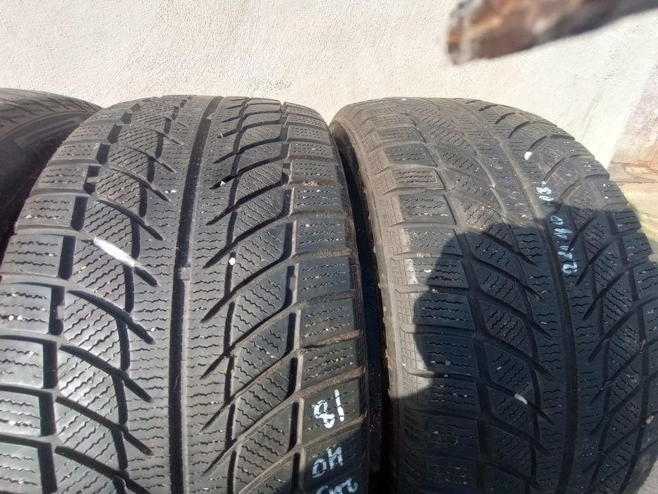 Vând cauciucuri de iarnă 225 45 18 , 245 40 18