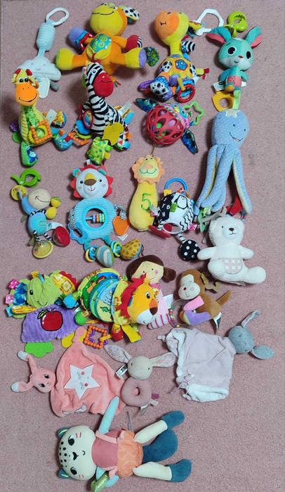 Играчки, дрънкалки, гризалки, шумящи, със звук, плюшени
