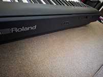 Vând pian Roland FP-30X