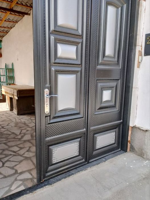 Эски шахарда обл гаи ёнида ховли сотилади ёки квартига алмашинилади