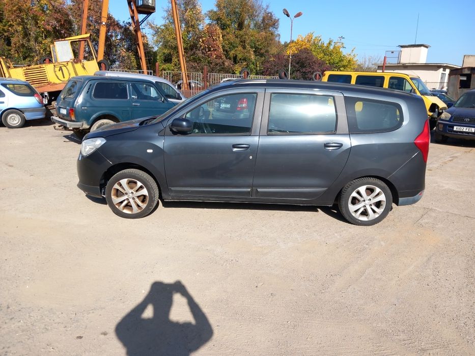 Дачия лоджи Dacia lodgy