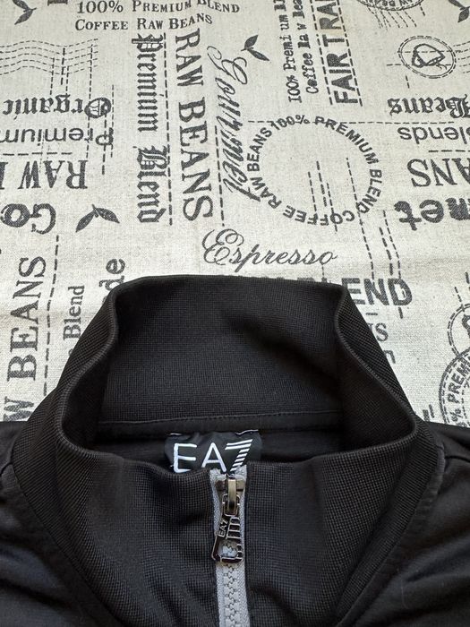 EA7 Emporio Armani 7 original горнище.S