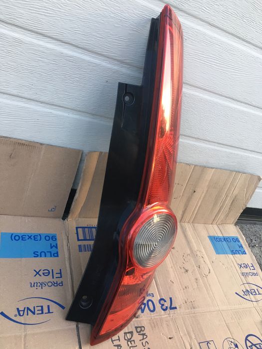 Stop/Tripla Dreapta Opel Agila B/ Suzuki Splash 2008-2014.Volan stinga
