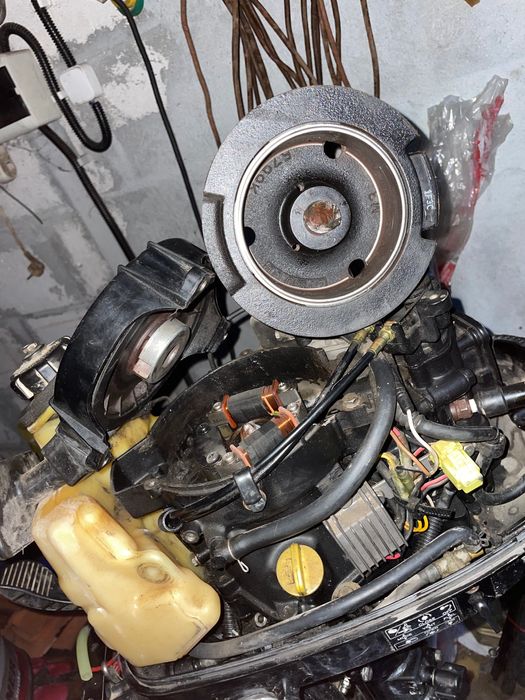 Vand 2 motoare barca