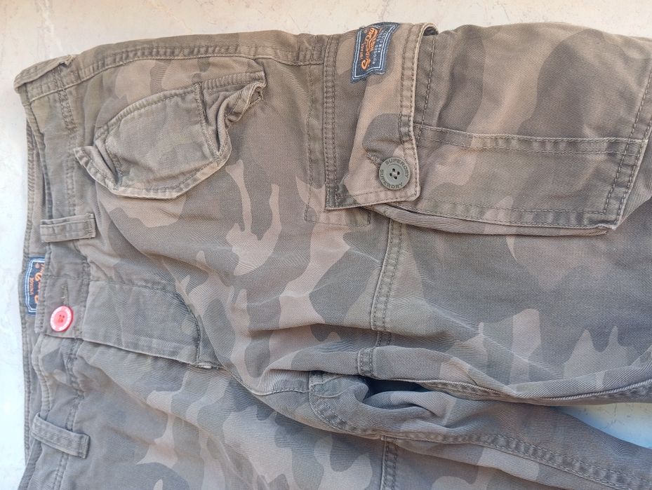 Карго панталони Superdry