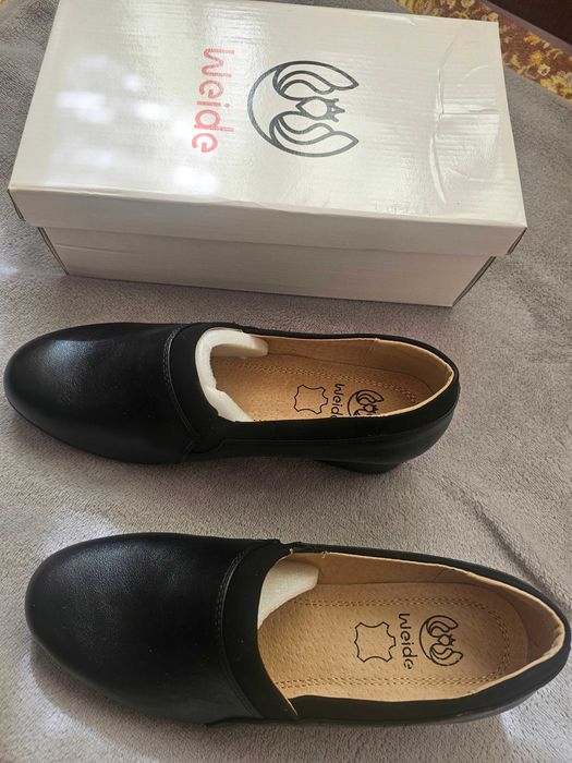 Дамски обувки номер 38