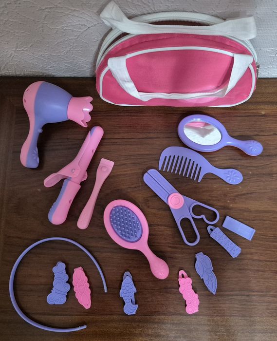 Детский игрушечный набор парикмахера.