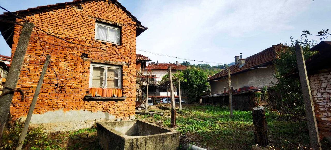 Продава се Парцел в Тетевен - 283 кв.м за 131 €/кв.м - Снимка #2