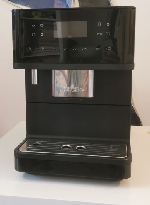 Espressor Miele CM 6 cu Wi-fi model  nou