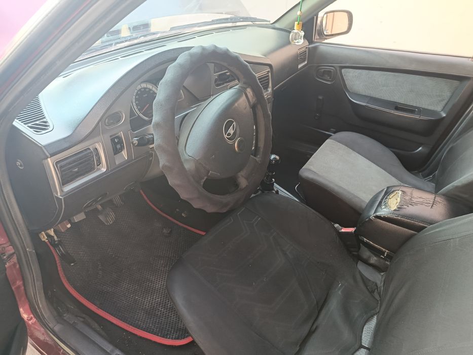 neksia 2 1.6  zapchastga sotiladi