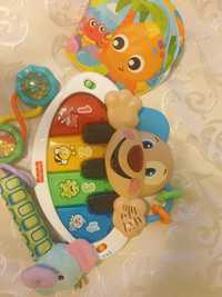 Сет бебешки играчки за бебе пиано fisher price фишър прайс