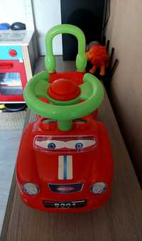 Mașinuță pentru copilași