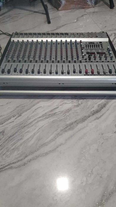 Mixer activ behringer PMH5000