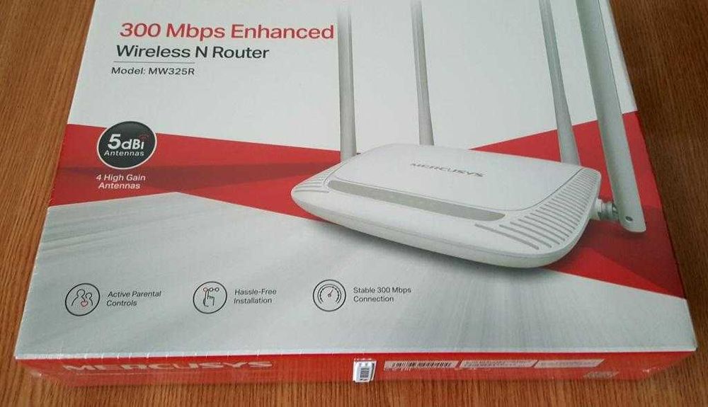 Router wireless cu 4 antene de 5 dBi