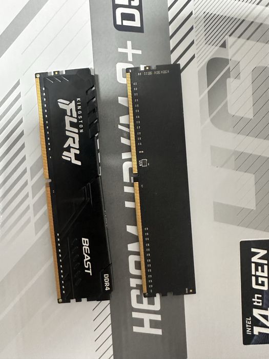 Vand Ram Kingston Fury 8gb si Ram Goodram 8gb  2666 mhz ambele