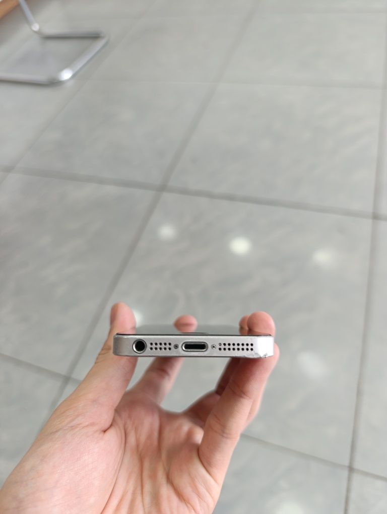 Iphone 5 SE 128 GB
