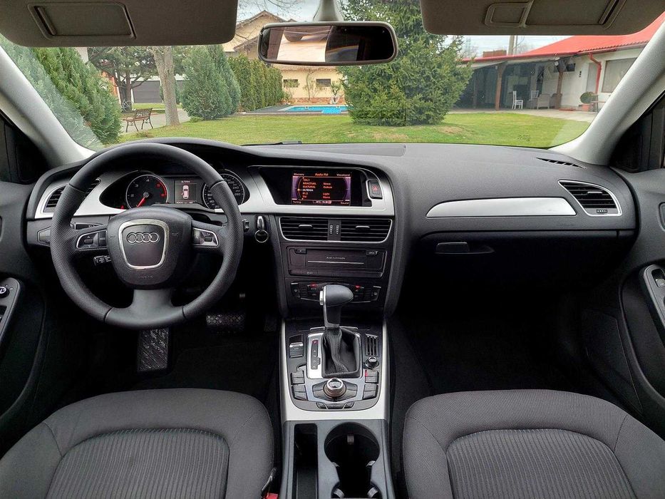 Audi A4 B8 Avant 2.0Tdi 143cp Automat *2012* Navigatie/Xenon/Led