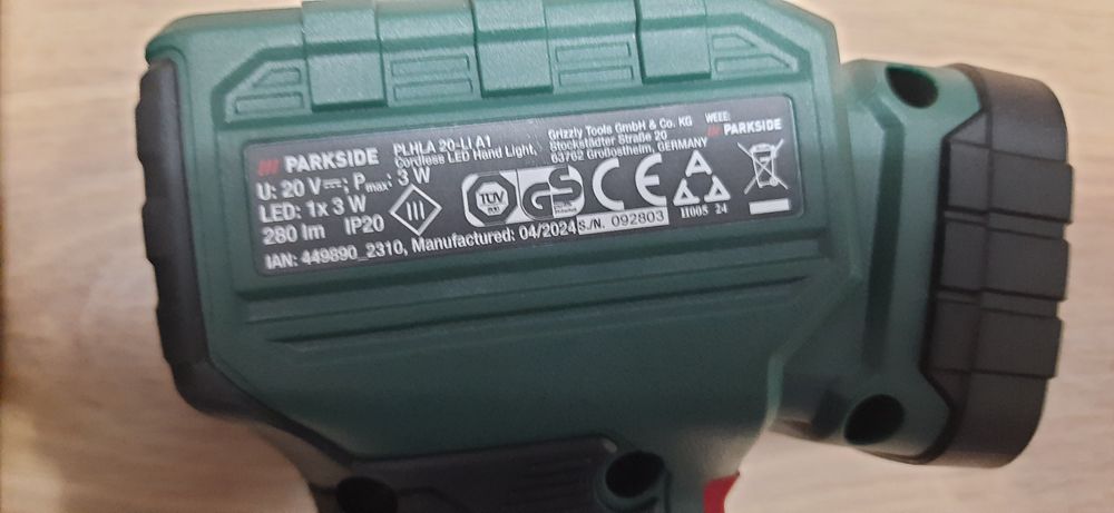 Lampa de mană, cu LED  6500 k, flux 280 lm, 3 w, 20 V x Team, Nou!