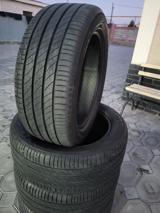 Продам летнии шины в комплекте.235/50/18 MICHELIN  в хорошом состояние