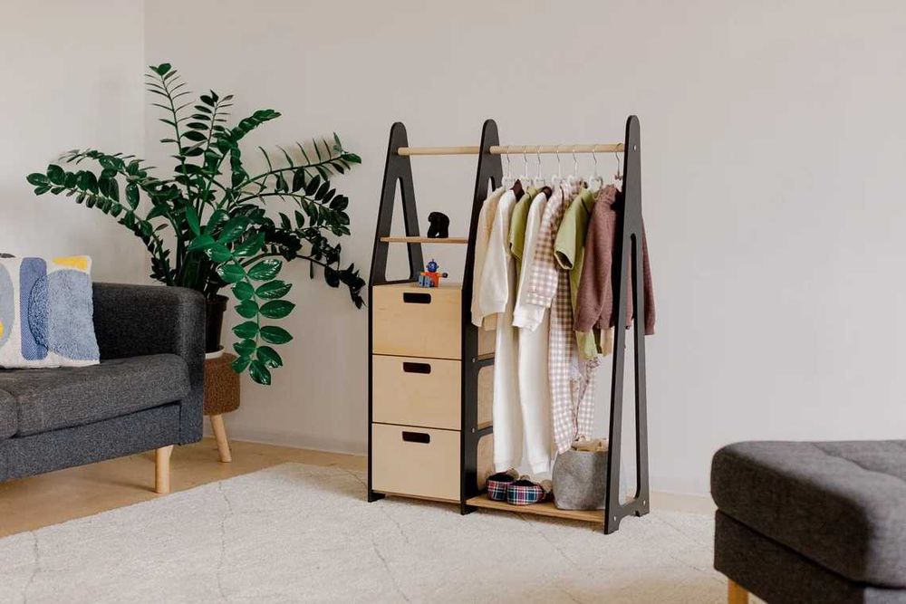 Детски шкаф-закачалка за дрехи – организация и стил