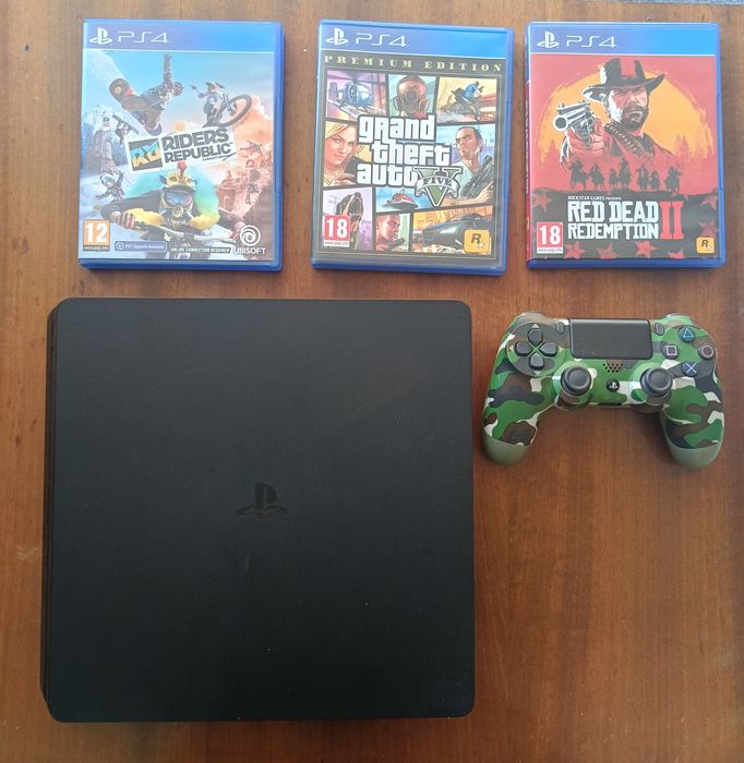 PS4 slim 1tb c джойстик и 3 игри на диск
