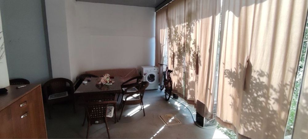 Қозирабод махаллада 1,85 сотихли ховли сотилади