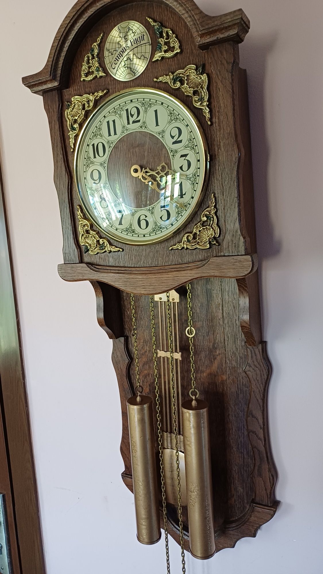 Ceas cu Pendul ..Tempus Fugit.