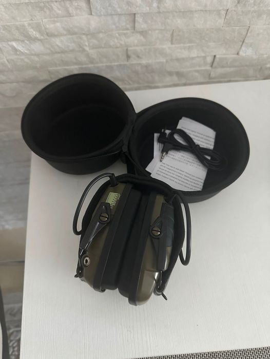 Casti tactice vanatoare sau trageri