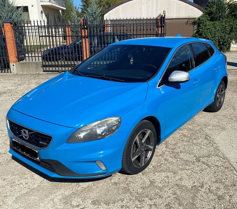 Volvo V40 Volvo V40 R-Design Blue Rebel