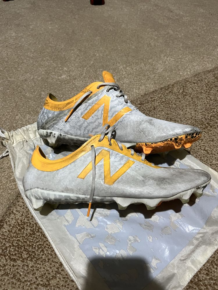 Продам Оригинал бутсы New Balance