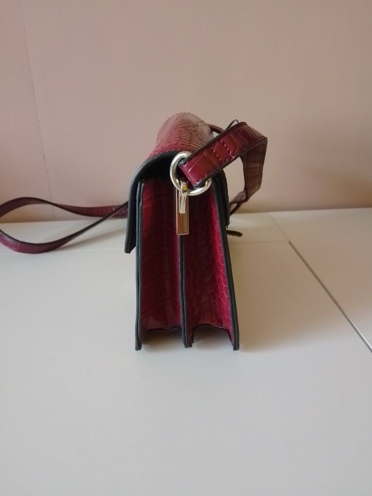 Дамска чантичка Stradivarius