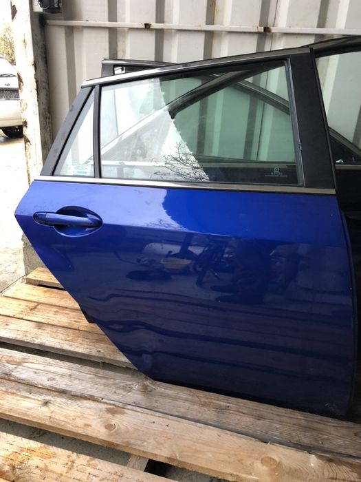 Usa stanga dreapta spate dif culori Mazda 6 GH break/combi 2008-2012