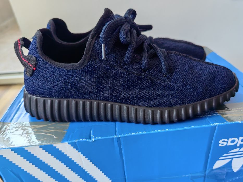 Маратонки Adidas 42 номер