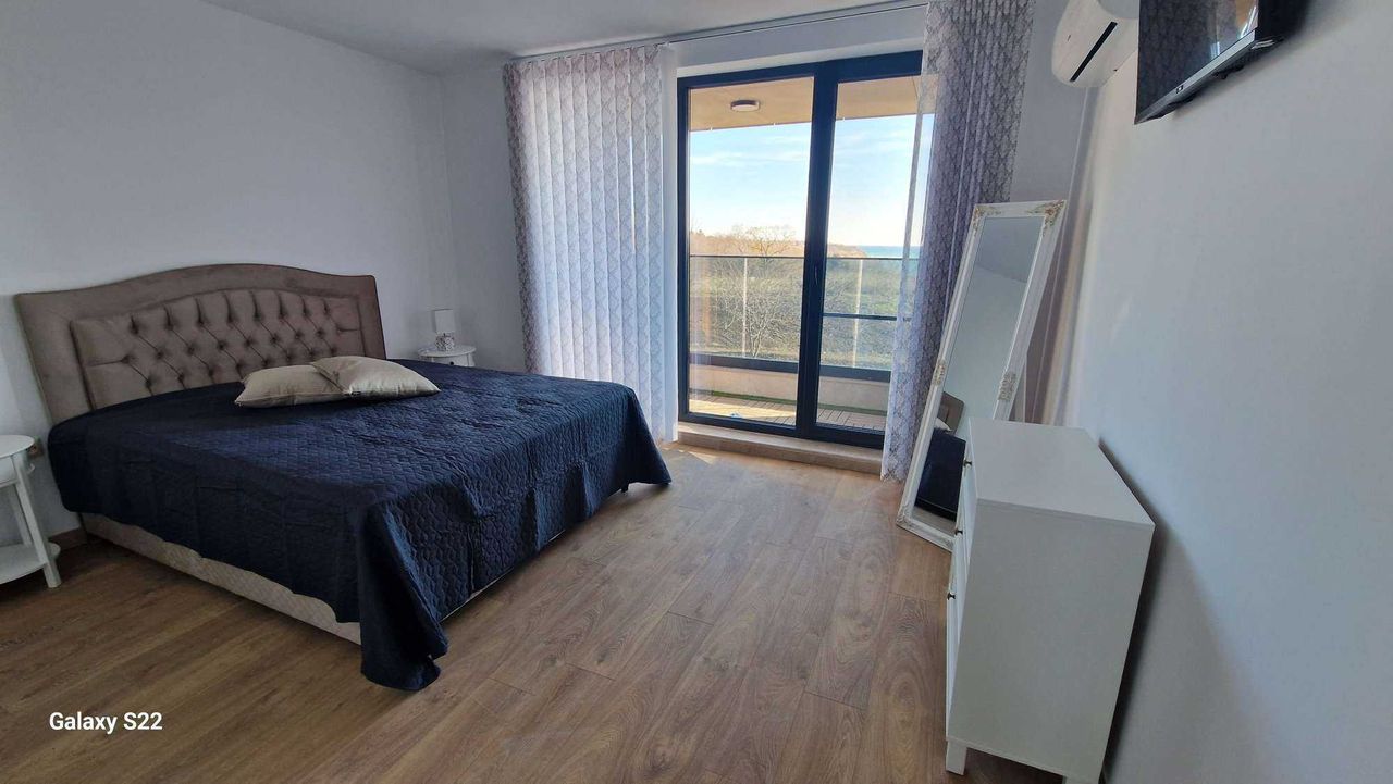 Дава се под наем Тристаен апартамент в Бургас, Сарафово - 128 кв.м за 1275 € - Снимка #11
