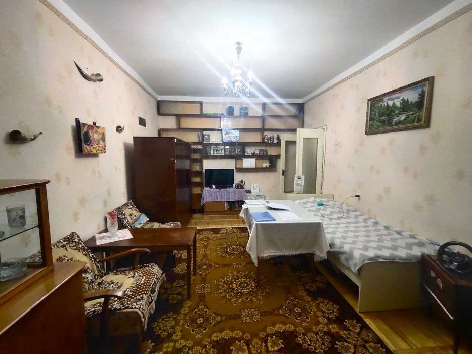 Срочно продаю квартиру по улице Садык Азимова 2/4/4 Площадь 82м2 "