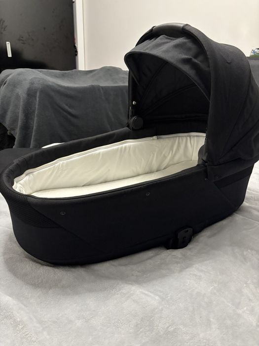 Cybex Cot S Lux Black кош за новородено