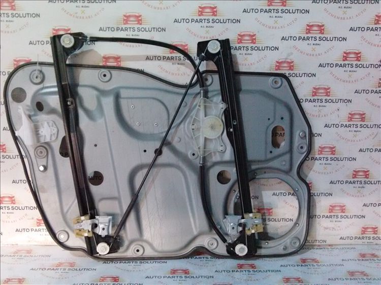macara geam usa dreapta fata vw caddy an fabr. 2008