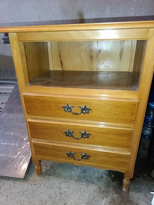 Vând comoda tv lemn masiv