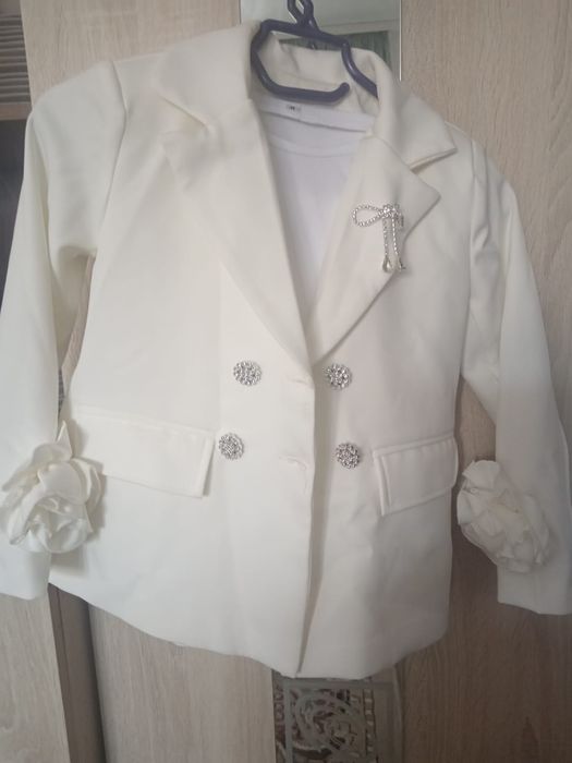 Костюм шалбар сатылады.