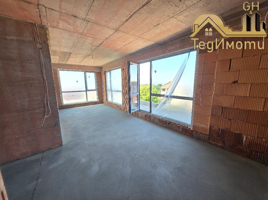 Продава се Тристаен апартамент в Царево - 118 кв.м за 990 €/кв.м - Снимка #8