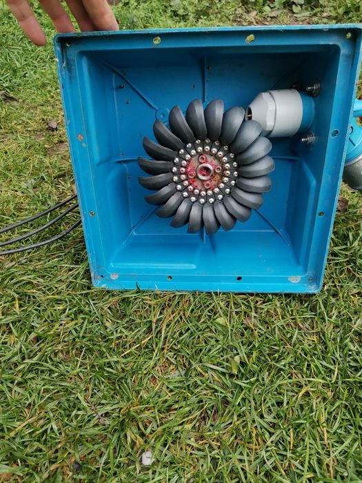Hidrogenerator cu magneti