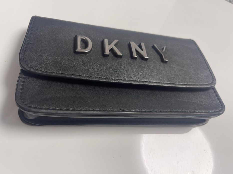 Portofel DKNY impecabil