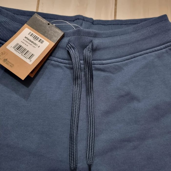 Pantaloni scurti The North Face 100% originali, marimea S