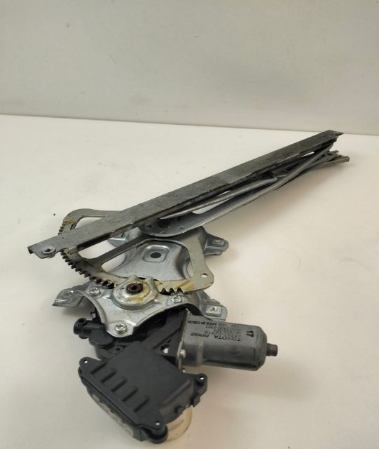 Macara electrica geam  stanga fata cu motoras 8570102010 Toyota Avens
