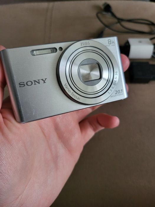 Sony DSC W830 фотоапарат сив