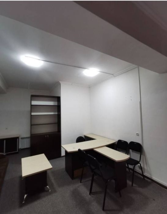 Юнусабад-2 квартал Сдаётся офис с мебелью!