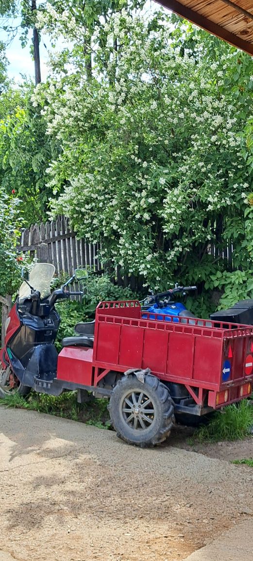 Vând triciclu 400cc
