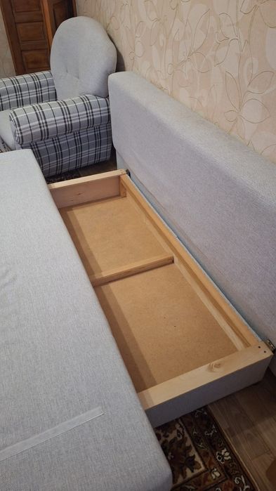 Продам диван и 2 кресла б/у