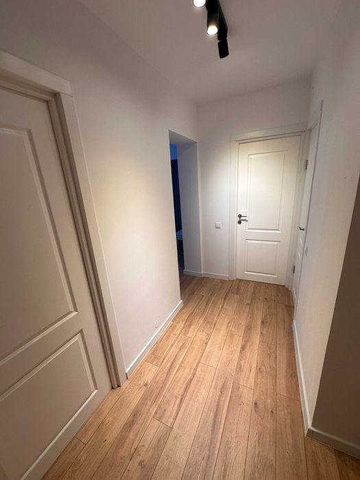 Inchiriez apartament 3 camere metrou Nicolae Grigorescu renovat!