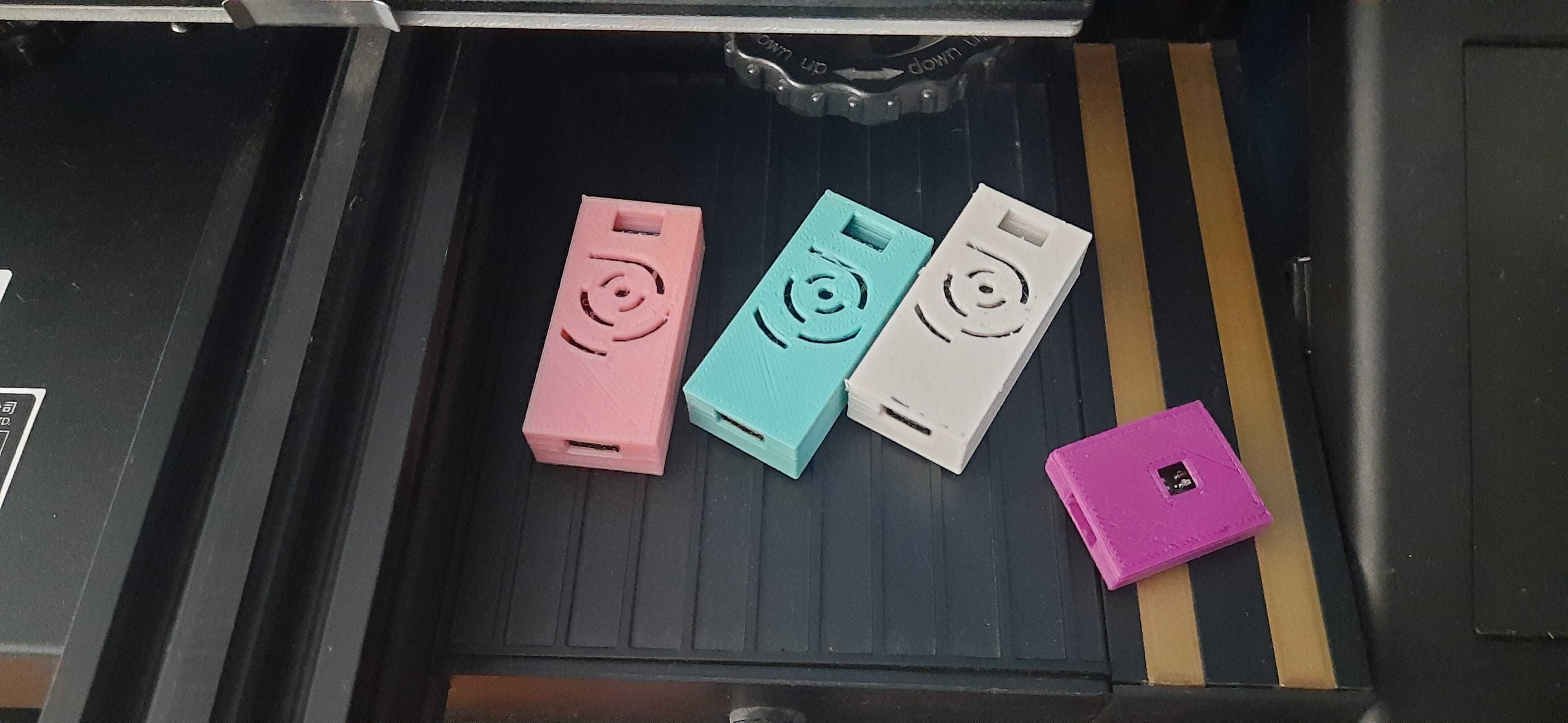 Продавам 3D принтер Creality Ender3 V2